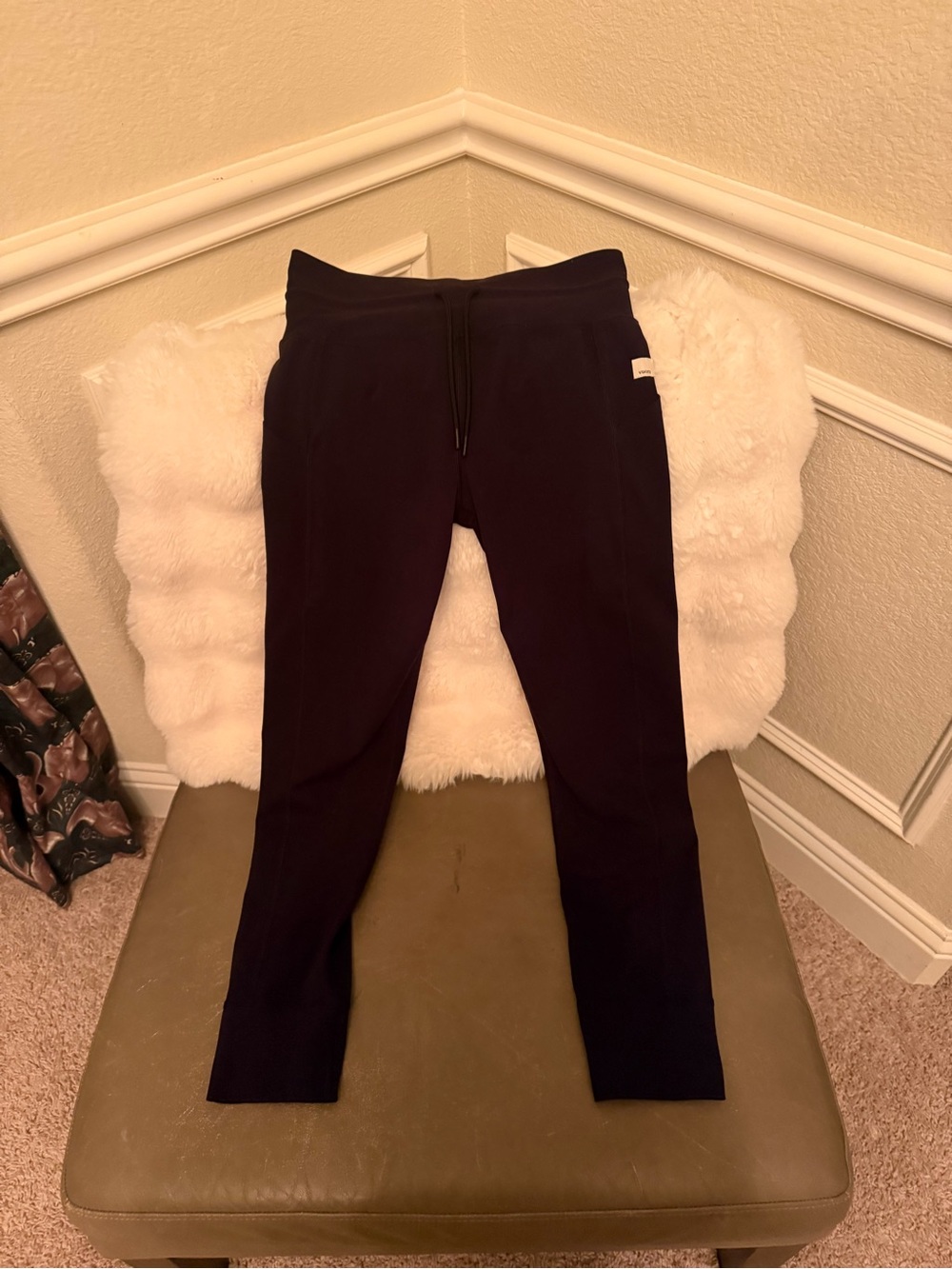 Vuori Black Women's Leggings with Drawstring Waist